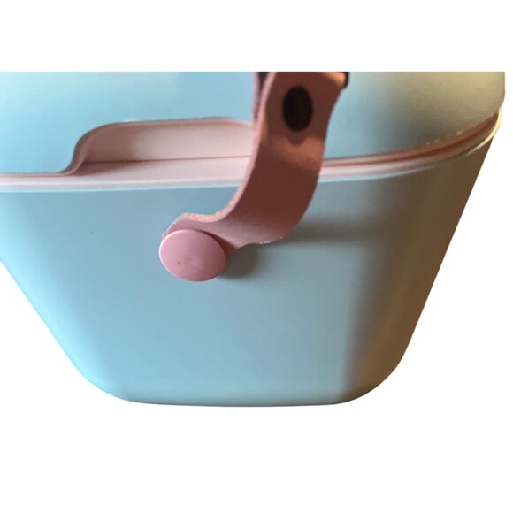 Polarbox Retro Style Insulated Cooler With Adjustable Strap & Handle - Picture 3 of 10